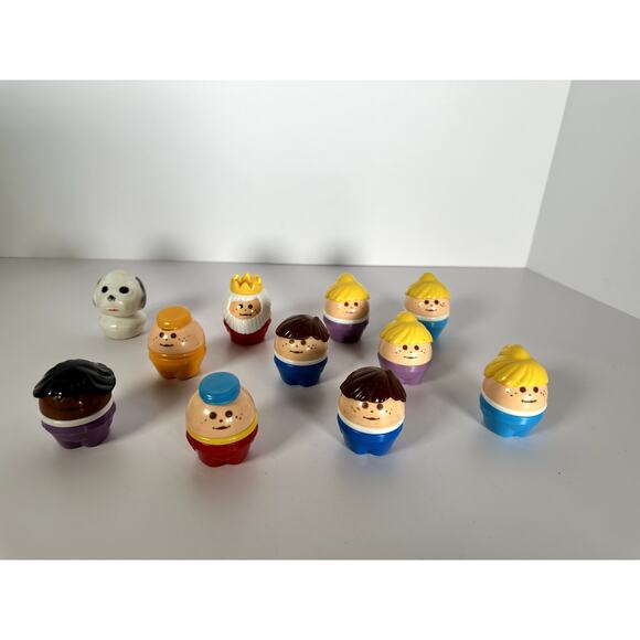 Vintage Weebles Lot of 11 Figures – King, Dog, Girl, Boy, Humpty Dumpty + More - Picture 4 of 5